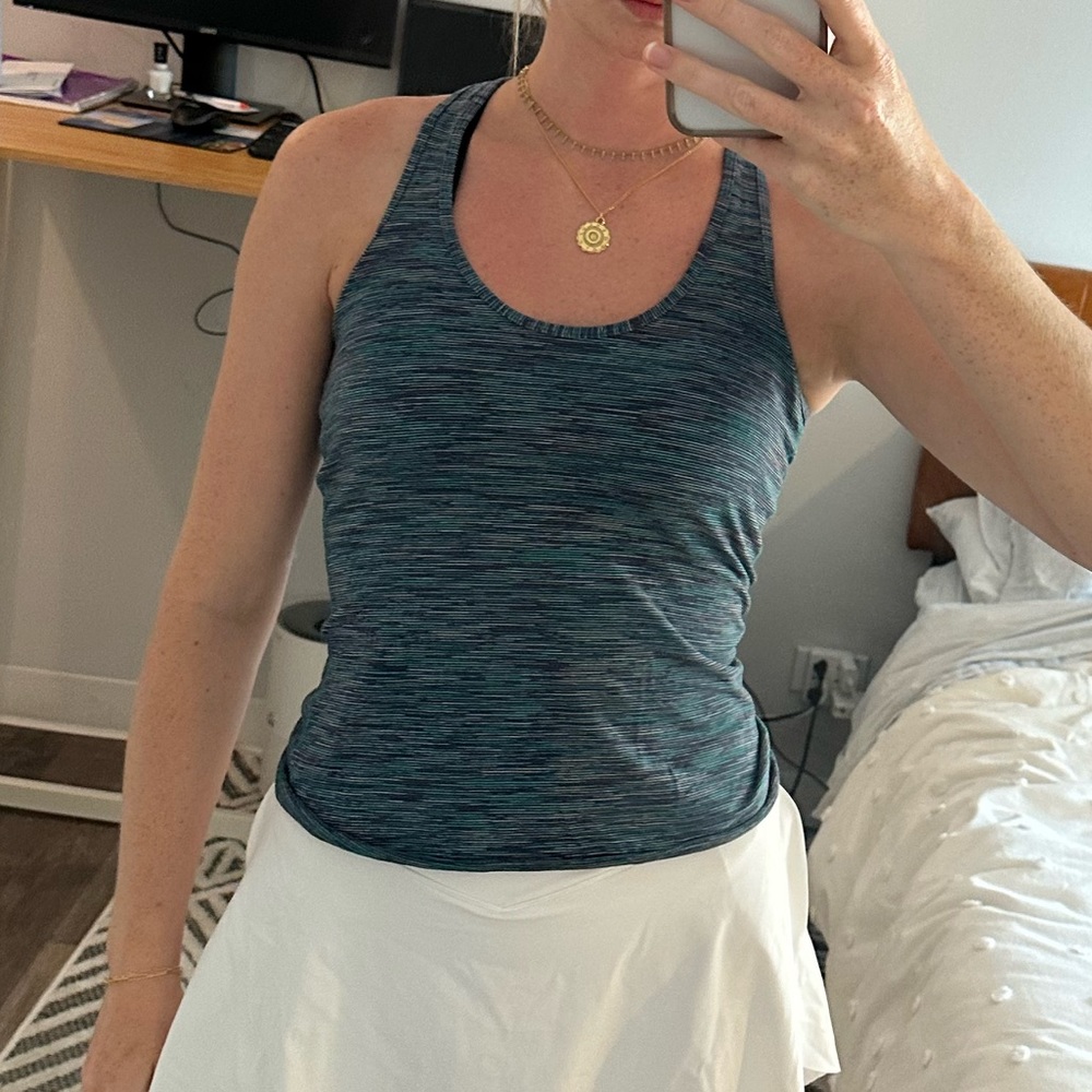 Lululemon tank top